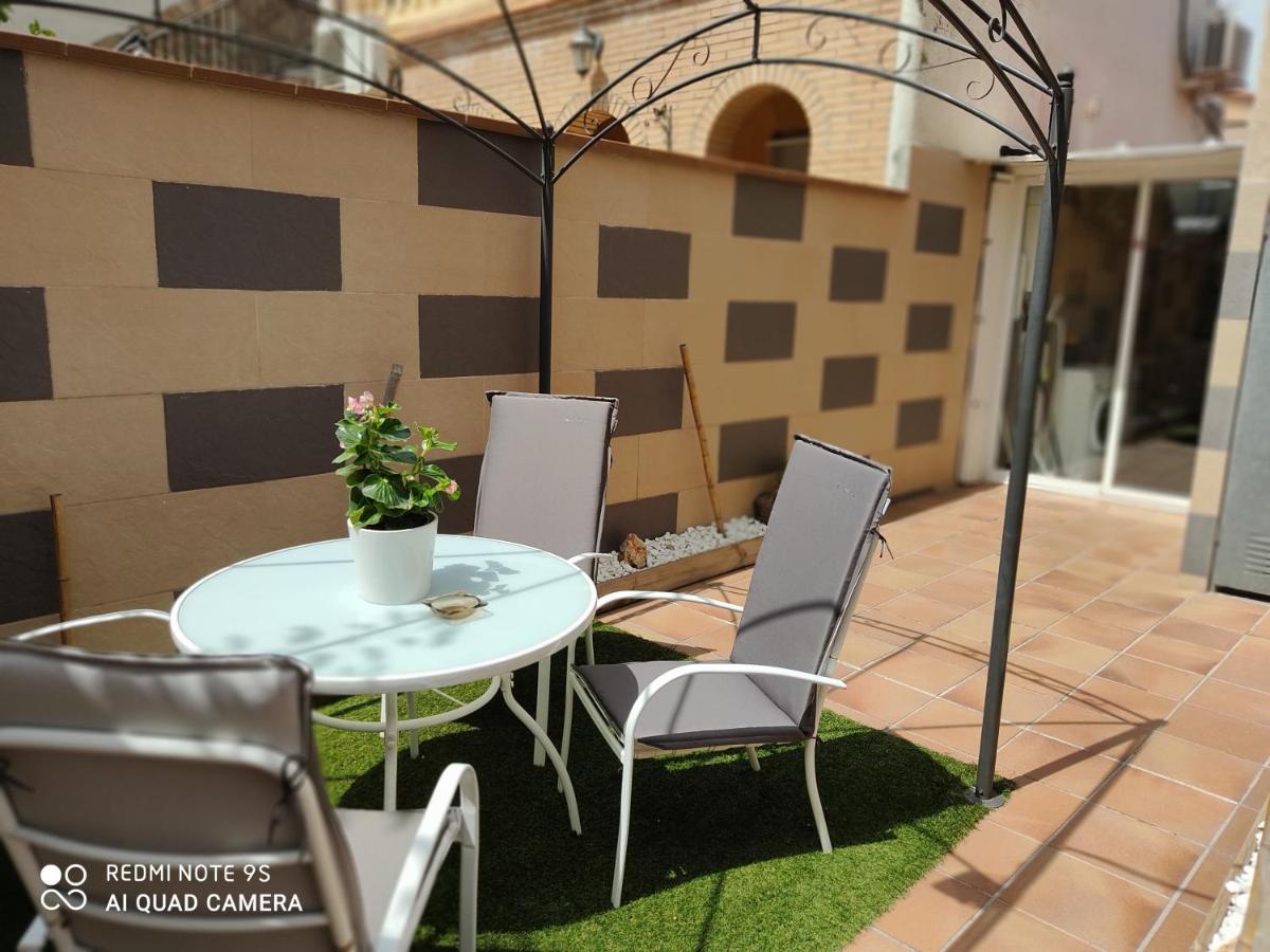 Estudio De 30 M² En Barberá Del Vallés, Con 1 Baño Privado. Apartamento *