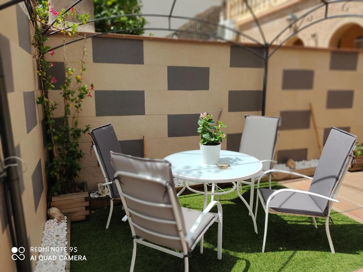 Estudio De 30 M² En Barberá Del Vallés, Con 1 Baño Privado. Apartamento Barberá del Vallés
